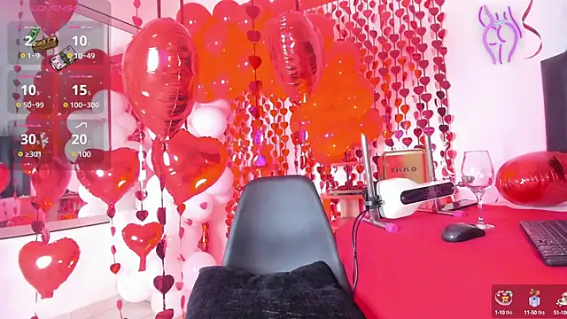 Snapshot of Lia_johnsonn chatting on 02.14.25 Lia johnsonn online show from 02.14.25