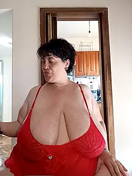 Snapshot of Sole_Love chatting on 10.23.25 Sole Love online show from 10.23.25