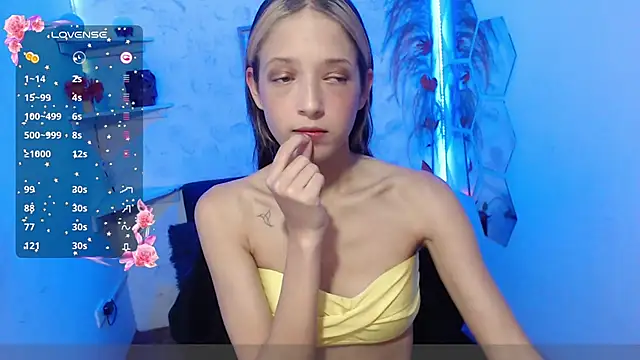 ZoePrest  online show from 02.14.25