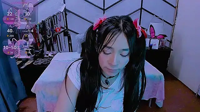 AlanaLuck online show from 11.10.25