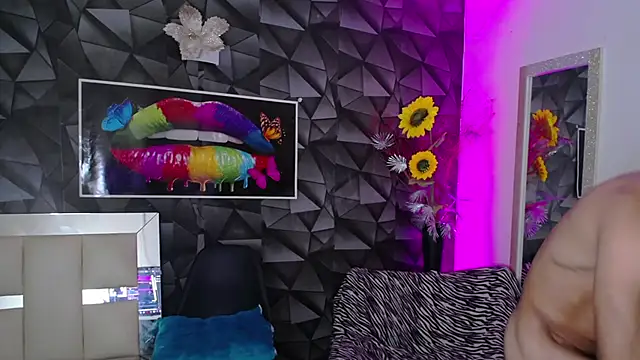 Snapshot of Demitryo chatting on 01.29.25 Demitryo online show from 01.29.25