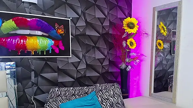 Snapshot of Demitryo chatting on 02.04.25 Demitryo online show from 02.04.25