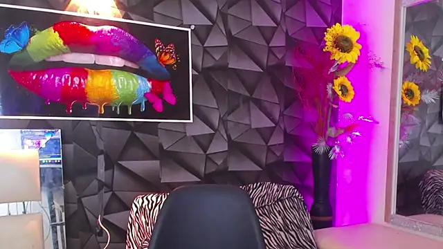 Snapshot of Demitryo chatting on 02.05.25 Demitryo online show from 02.05.25