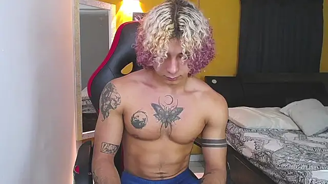 Snapshot of Demitryo chatting on 02.11.25 Demitryo online show from 02.11.25