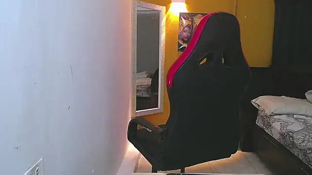 Snapshot of Demitryo chatting on 02.13.25 Demitryo online show from 02.13.25