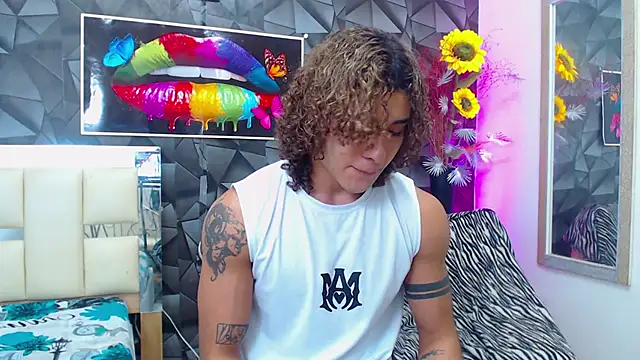 Snapshot of Demitryo chatting on 02.27.25 Demitryo online show from 02.27.25