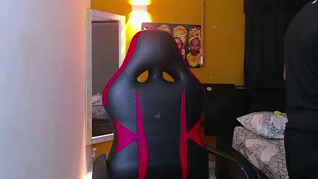 Snapshot of Demitryo chatting on 02.28.25 Demitryo online show from 02.28.25