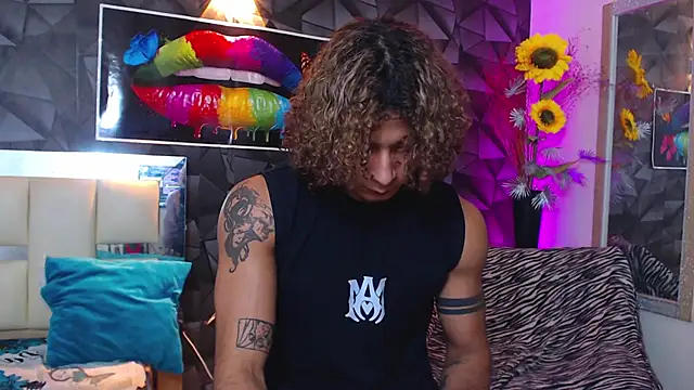 Snapshot of Demitryo chatting on 03.07.25 Demitryo online show from 03.07.25