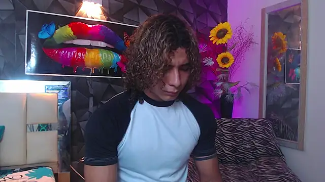 Snapshot of Demitryo chatting on 03.09.25 Demitryo online show from 03.09.25