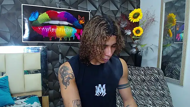 Snapshot of Demitryo chatting on 03.10.25 Demitryo online show from 03.10.25