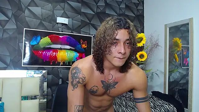 Snapshot of Demitryo chatting on 03.10.25 Demitryo online show from 03.10.25