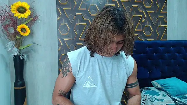 Snapshot of Demitryo chatting on 03.19.25 Demitryo online show from 03.19.25