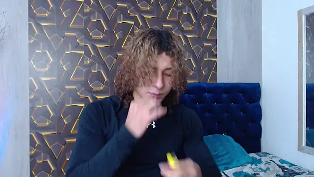 Snapshot of Demitryo chatting on 03.20.25 Demitryo online show from 03.20.25