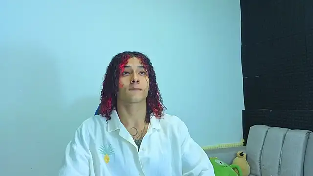 Snapshot of Demitryo chatting on 09.13.25 Demitryo online show from 09.13.25