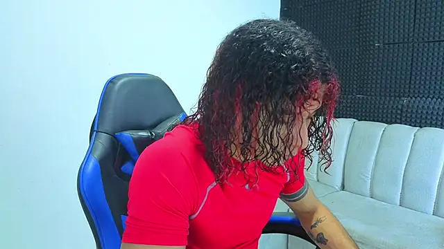 Snapshot of Demitryo chatting on 09.16.25 Demitryo online show from 09.16.25