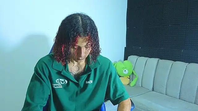 Snapshot of Demitryo chatting on 09.18.25 Demitryo online show from 09.18.25