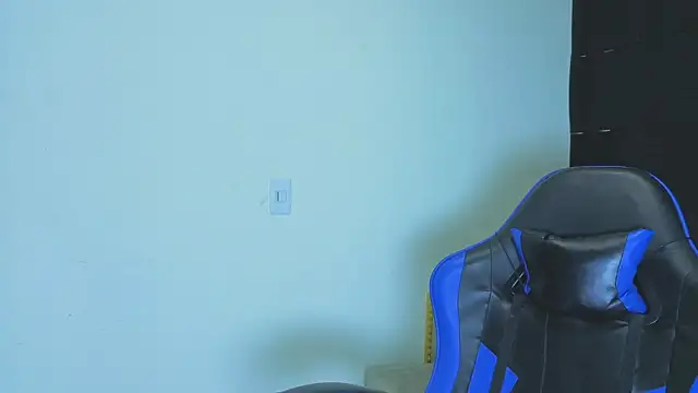 Snapshot of Demitryo chatting on 09.27.25 Demitryo online show from 09.27.25