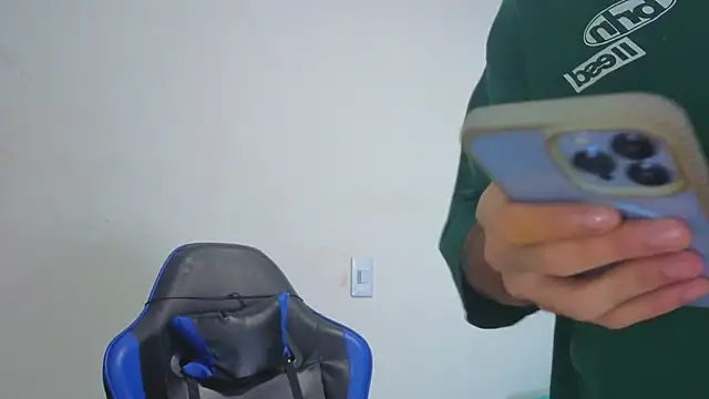 Snapshot of Demitryo chatting on 10.15.25 Demitryo online show from 10.15.25