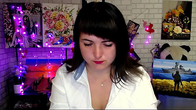 Snapshot of Darina_M_ chatting on 09.27.25 Darina M online show from 09.27.25