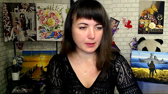 Snapshot of Darina_M_ chatting on 10.01.25 Darina M online show from 10.01.25