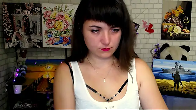 Snapshot of Darina_M_ chatting on 10.05.25 Darina M online show from 10.05.25