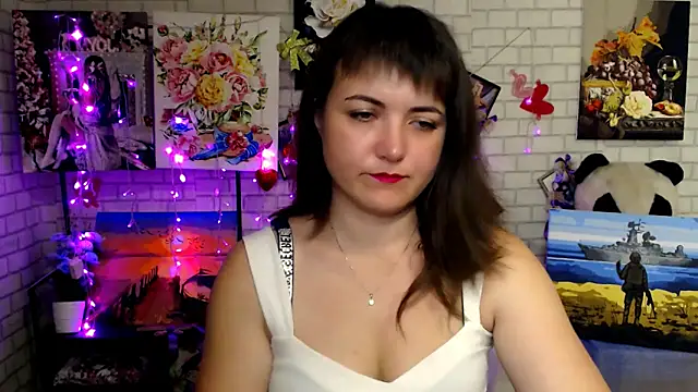 Snapshot of Darina_M_ chatting on 11.06.25 Darina M online show from 11.06.25