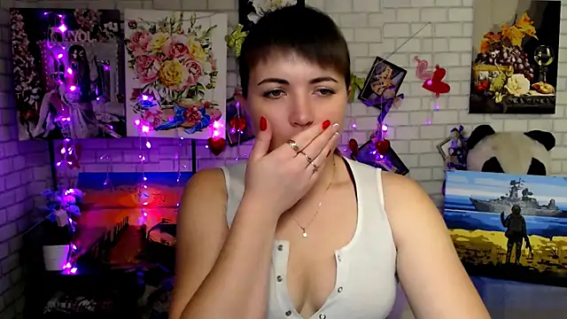 Snapshot of Darina_M_ chatting on 11.07.25 Darina M online show from 11.07.25