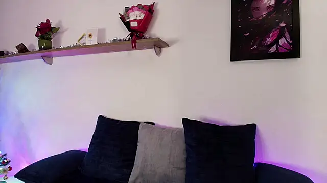 Elliee  online show from 11.26.25