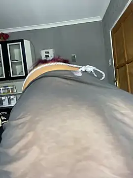 DarkBerry87 online show from 02.18.25