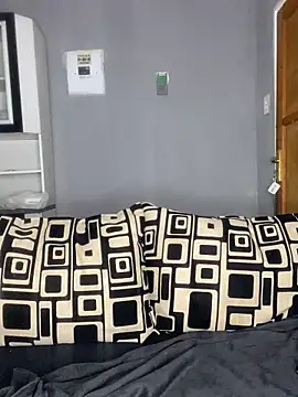 DarkBerry87 online show from 02.19.25