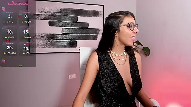 Snapshot of luna_willians chatting on 03.06.25 luna willians online show from 03.06.25