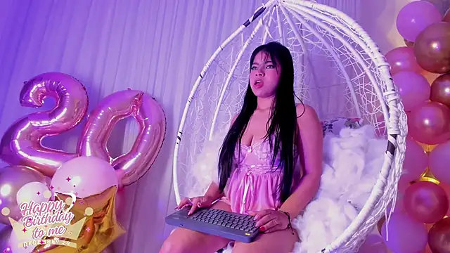 Snapshot of Ariana_ceballos chatting on 12.29.24 Ariana ceballos online show from 12.29.24