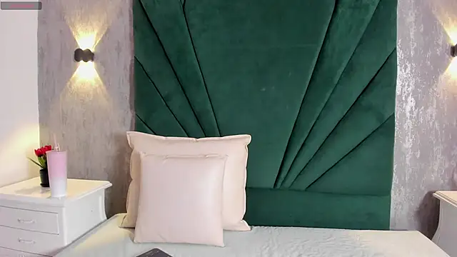 Snapshot of Ariana_ceballos chatting on 01.14.25 Ariana ceballos online show from 01.14.25