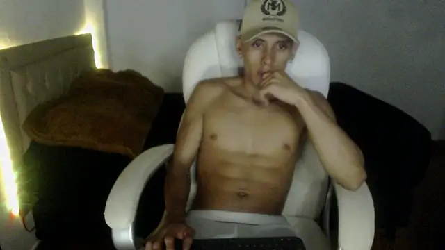 Snapshot of Iruma_fat_dick777 chatting on 02.05.25 Iruma fat dick777 online show from 02.05.25