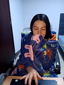 renata hot1 online show from 02.13.25