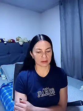 renata hot1 online show from 04.21.26