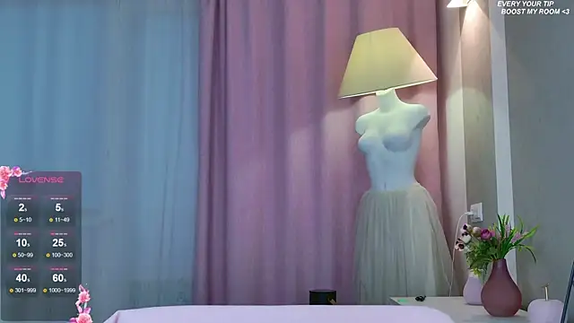 Snapshot of b4by_LoL1 chatting on 10.15.25 b4by LoL1 online show from 10.15.25