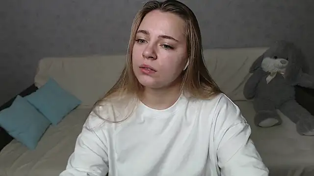 Snapshot of _Sweet_Lana chatting on 10.07.25 Sweet Lana online show from 10.07.25