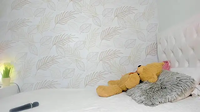 TianaReedd online show from 01.13.25