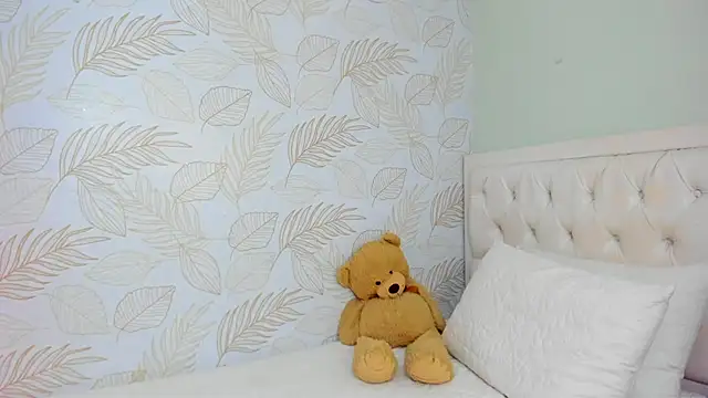 TianaReedd online show from 02.13.25