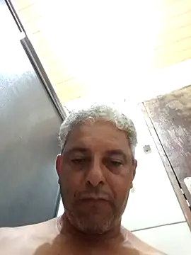 Snapshot of gordonunes chatting on 02.07.26 gordonunes online show from 02.07.26