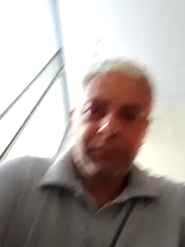 Snapshot of gordonunes chatting on 02.14.26 gordonunes online show from 02.14.26