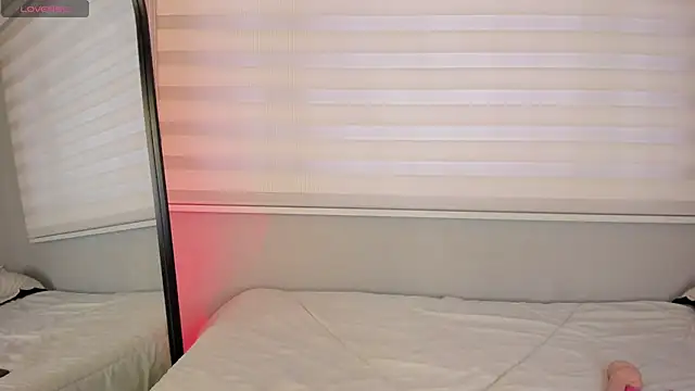 Catyloves online show from 09.23.25