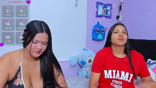 Snapshot of sara_mendez2 chatting on 10.02.25 sara mendez2 online show from 10.02.25