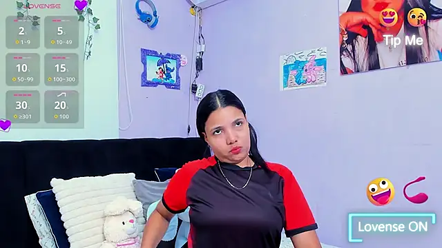 Snapshot of sara_mendez2 chatting on 11.01.25 sara mendez2 online show from 11.01.25