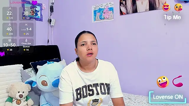 Snapshot of sara_mendez2 chatting on 11.07.25 sara mendez2 online show from 11.07.25