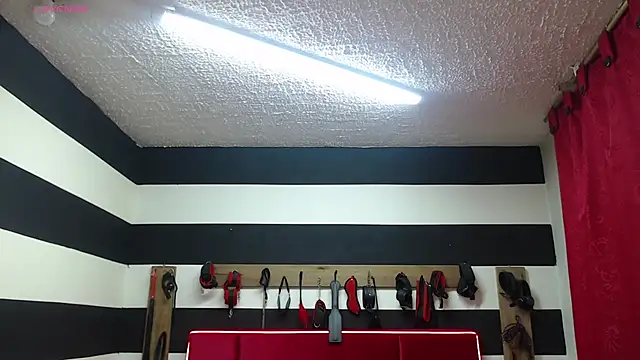 Snapshot of Marian_Ran chatting on 10.23.25 Marian Ran online show from 10.23.25