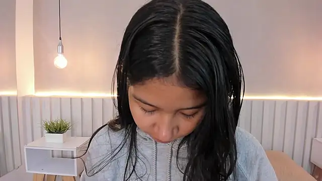 Snapshot of Aida_moreno chatting on 01.20.25 Aida moreno online show from 01.20.25