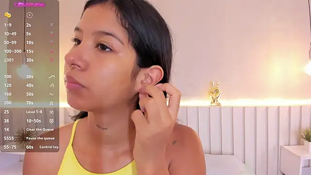 Snapshot of Aida_moreno chatting on 02.27.25 Aida moreno online show from 02.27.25