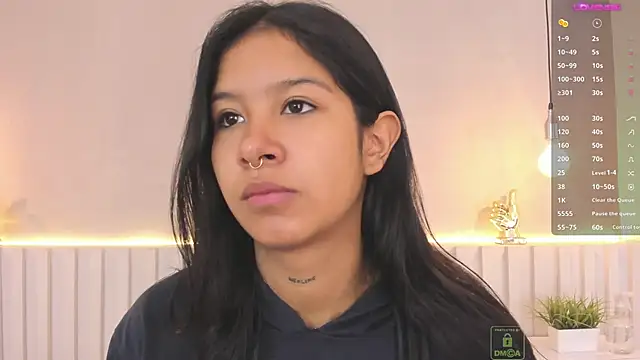 Snapshot of Aida_moreno chatting on 03.08.25 Aida moreno online show from 03.08.25